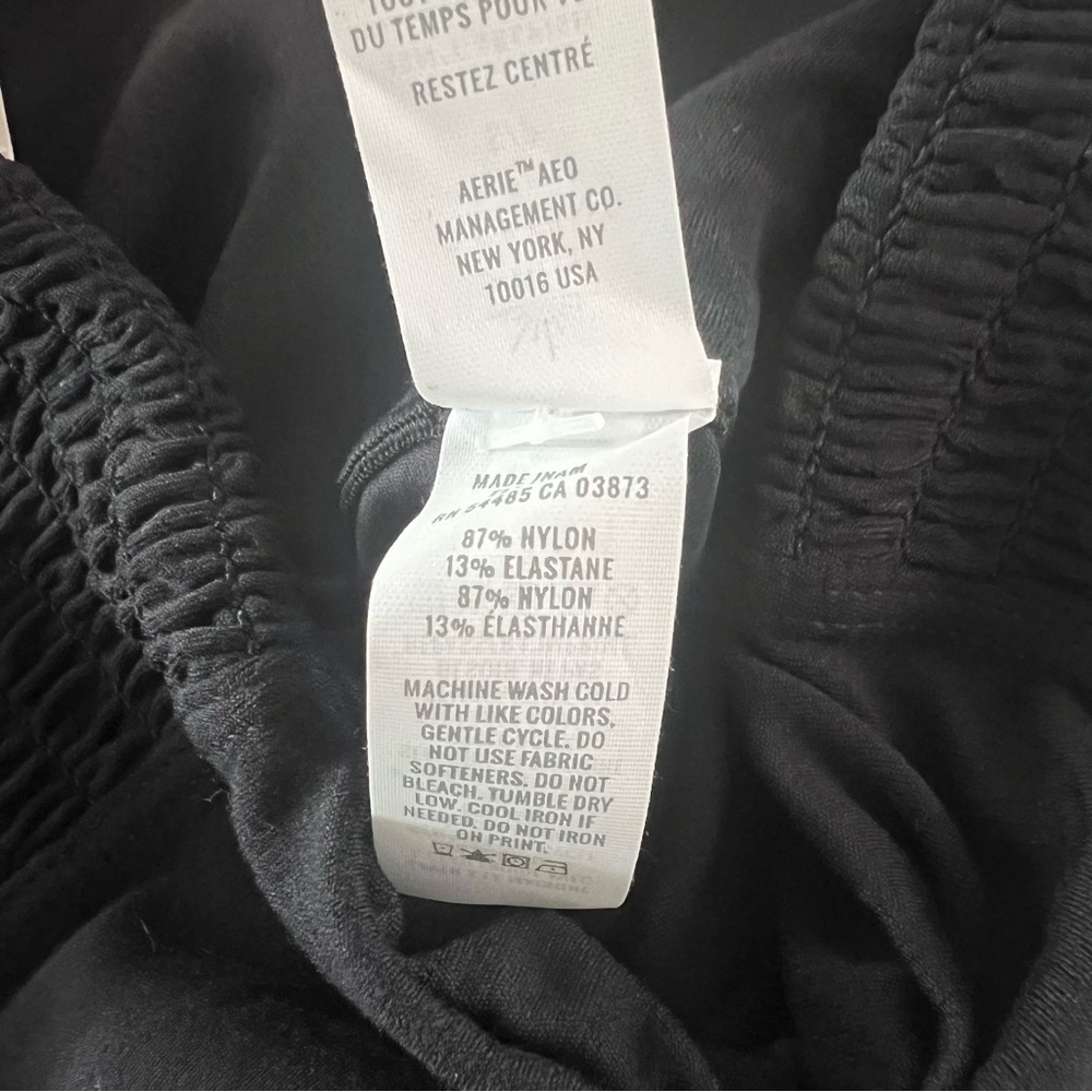 Aerie Real me 7/8 smocked leggings Ladies size small black - Picture 9 of 9